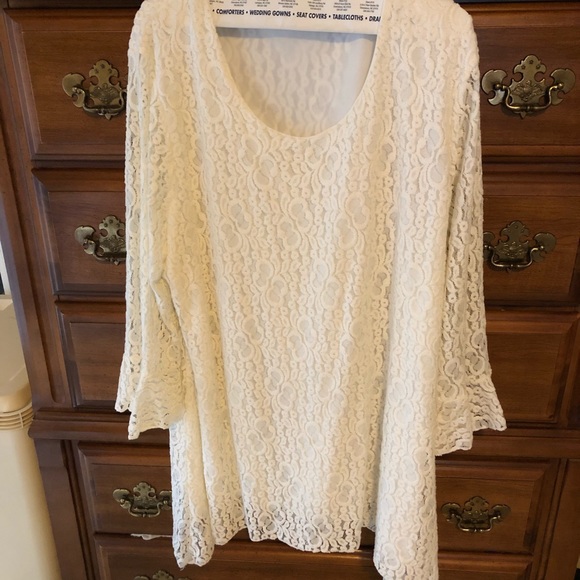 Lace extra long tunic. In time for holiday casual party look. - Picture 6 of 6